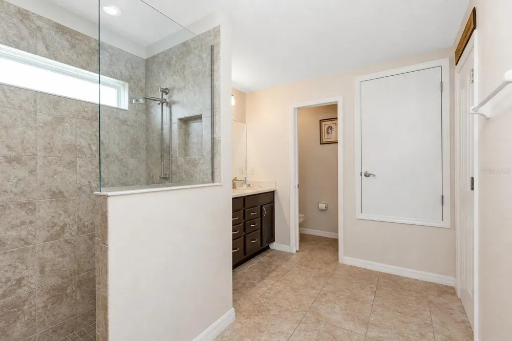 27131 ROANOKE DRIVE Leesburg, FL 34748