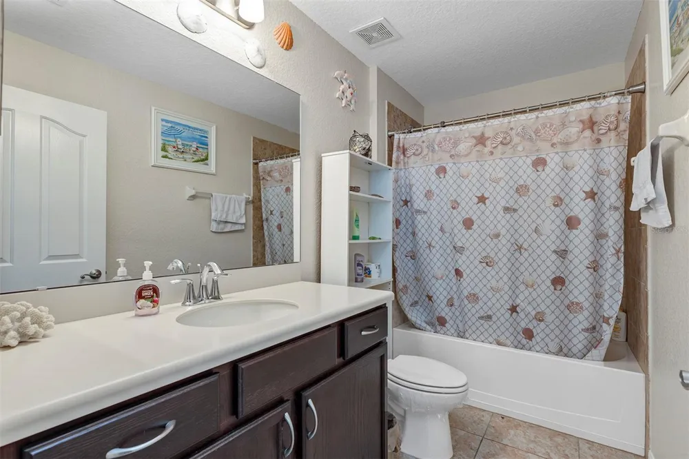 27131 ROANOKE DRIVE Leesburg, FL 34748