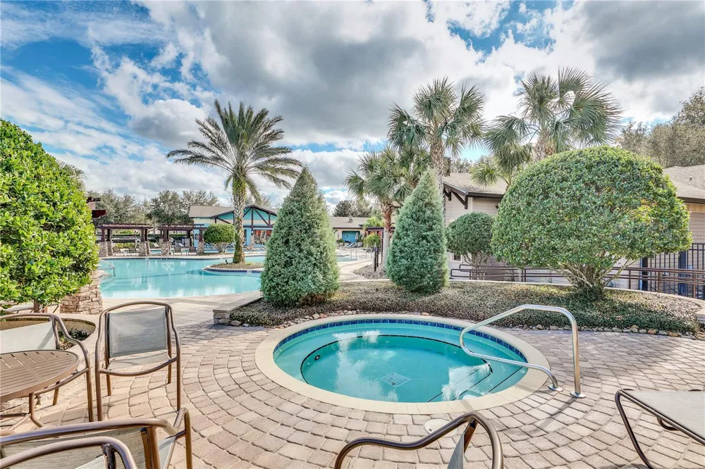 27131 ROANOKE DRIVE Leesburg, FL 34748
