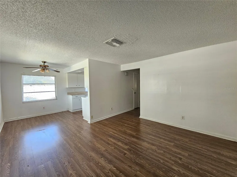 209 NW JEFFERSON CIRCLE #13 St Petersburg, FL 33702