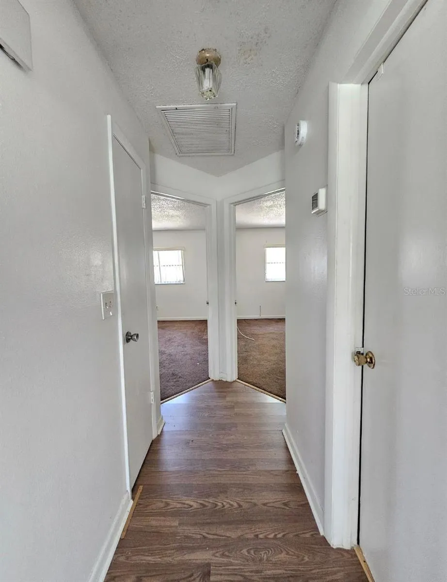 209 NW JEFFERSON CIRCLE #13 St Petersburg, FL 33702