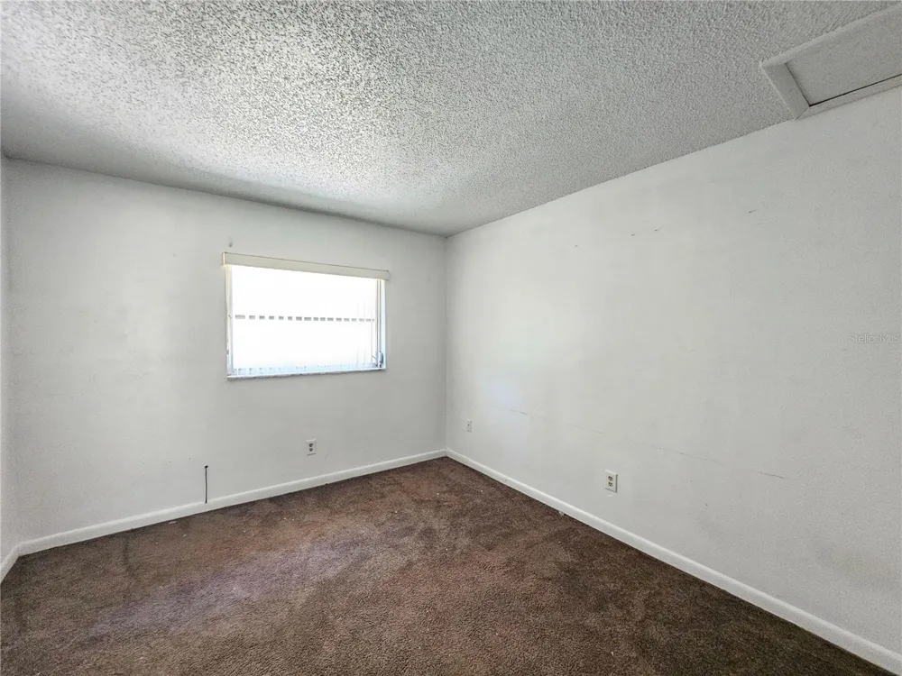209 NW JEFFERSON CIRCLE #13 St Petersburg, FL 33702