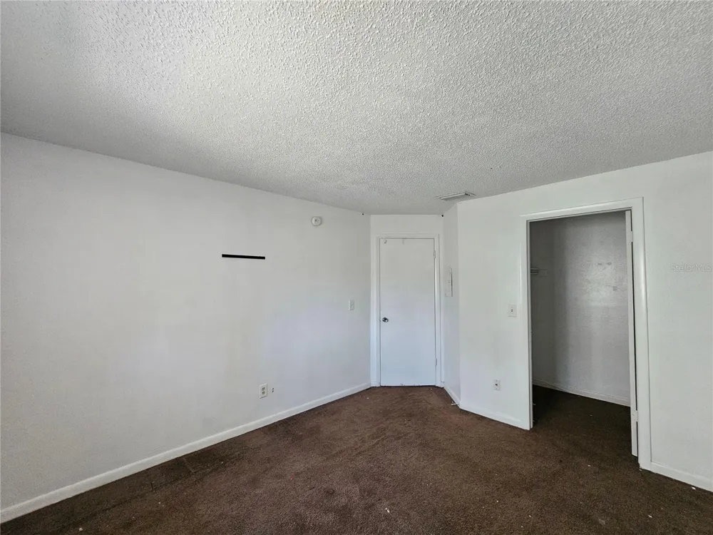 209 NW JEFFERSON CIRCLE #13 St Petersburg, FL 33702