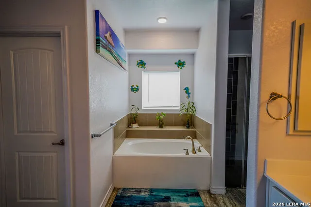 104 Fairway Floresville, TX 78114