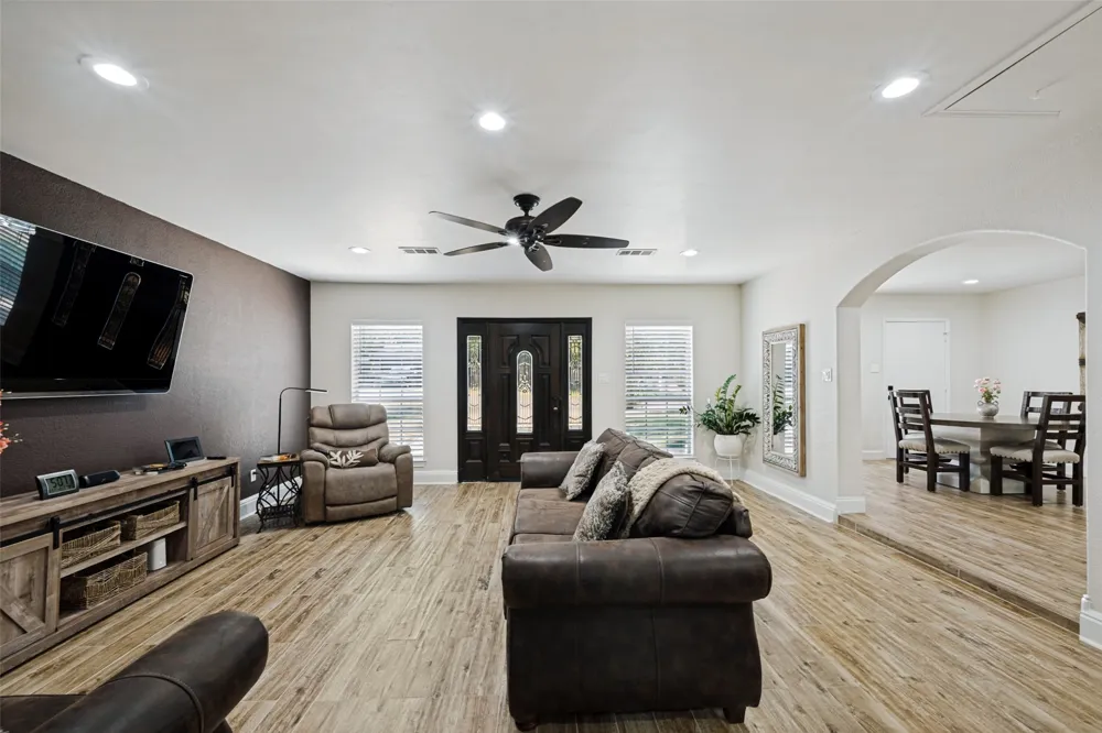 7008 Beaty Street Fort Worth, TX 76112