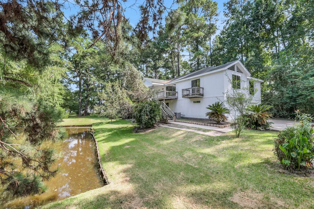 200 Johnson Road Coldspring, TX 77331
