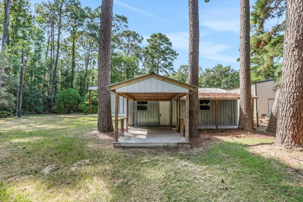 200 Johnson Road Coldspring, TX 77331