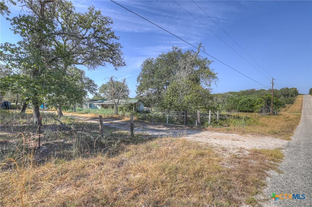 3912 Hickory Forrest Drive Seguin, TX 78155