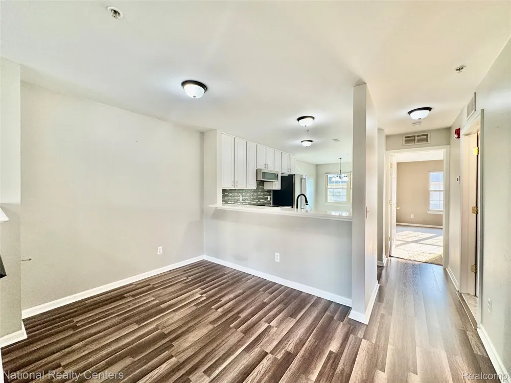 414 Old Pine Way #136 Walled Lake City, MI 48390