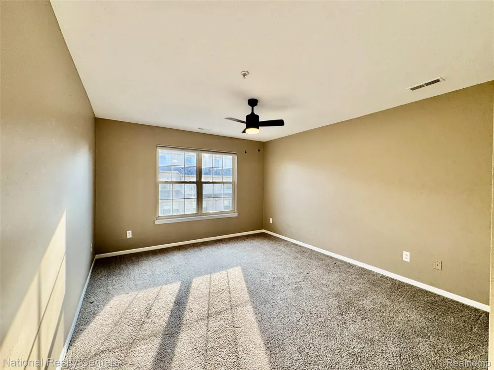 414 Old Pine Way #136 Walled Lake City, MI 48390