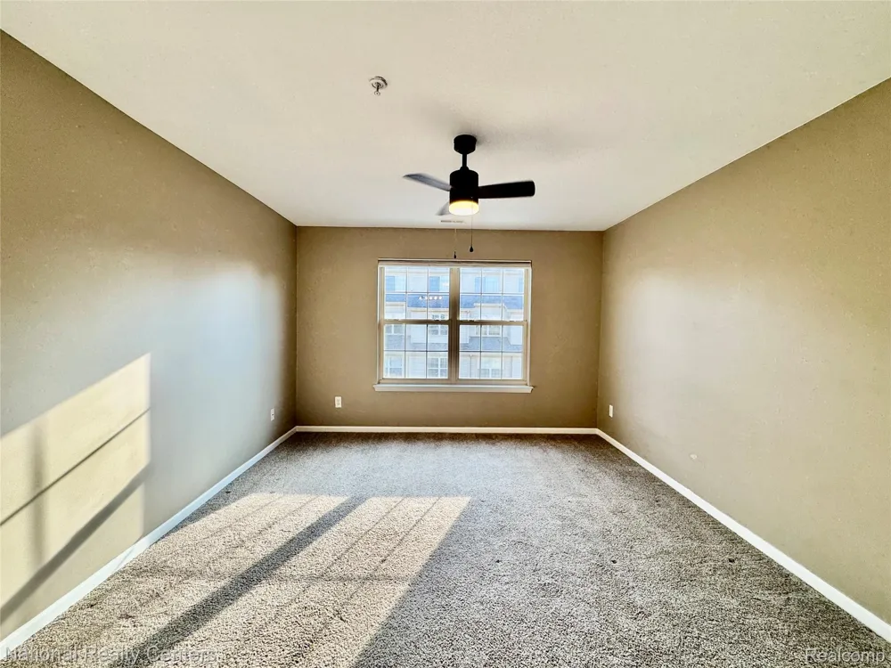 414 Old Pine Way #136 Walled Lake City, MI 48390