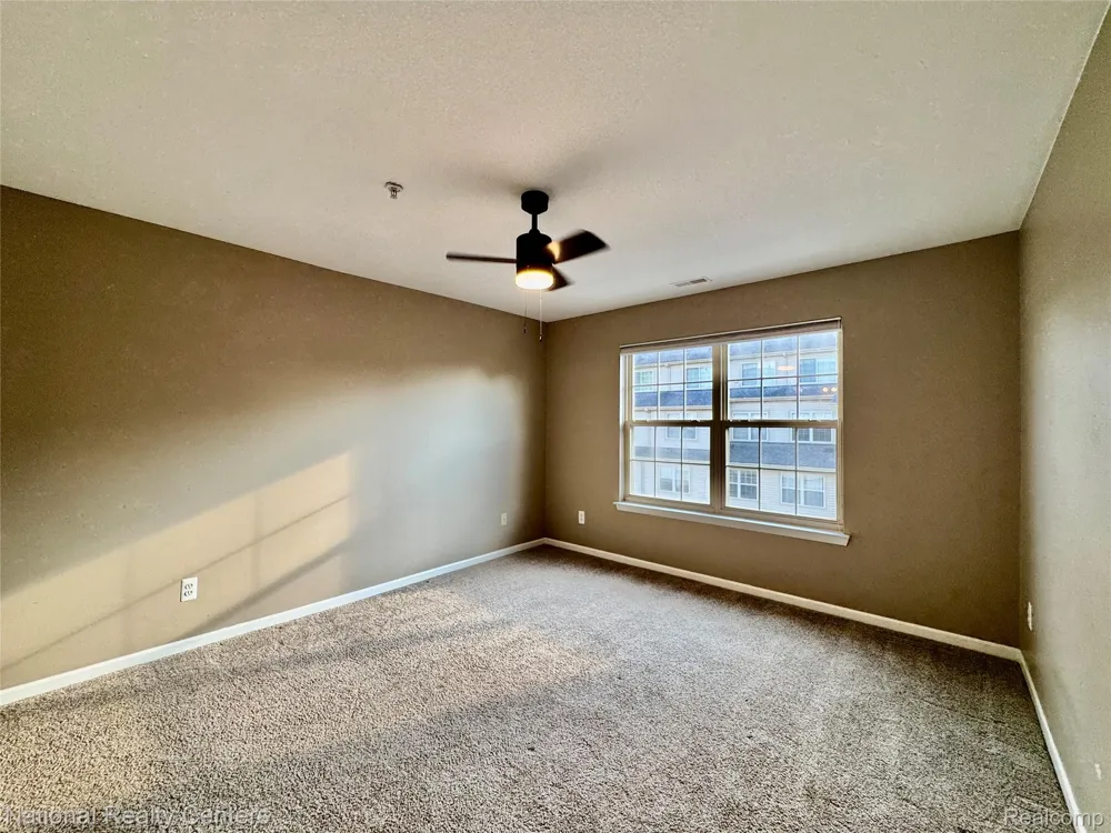 414 Old Pine Way #136 Walled Lake City, MI 48390
