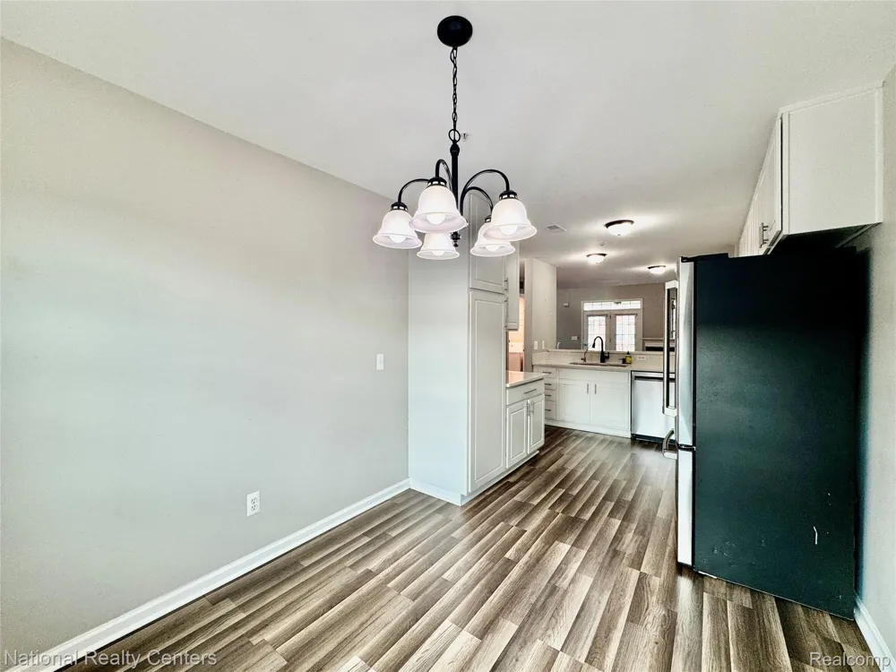 414 Old Pine Way #136 Walled Lake City, MI 48390