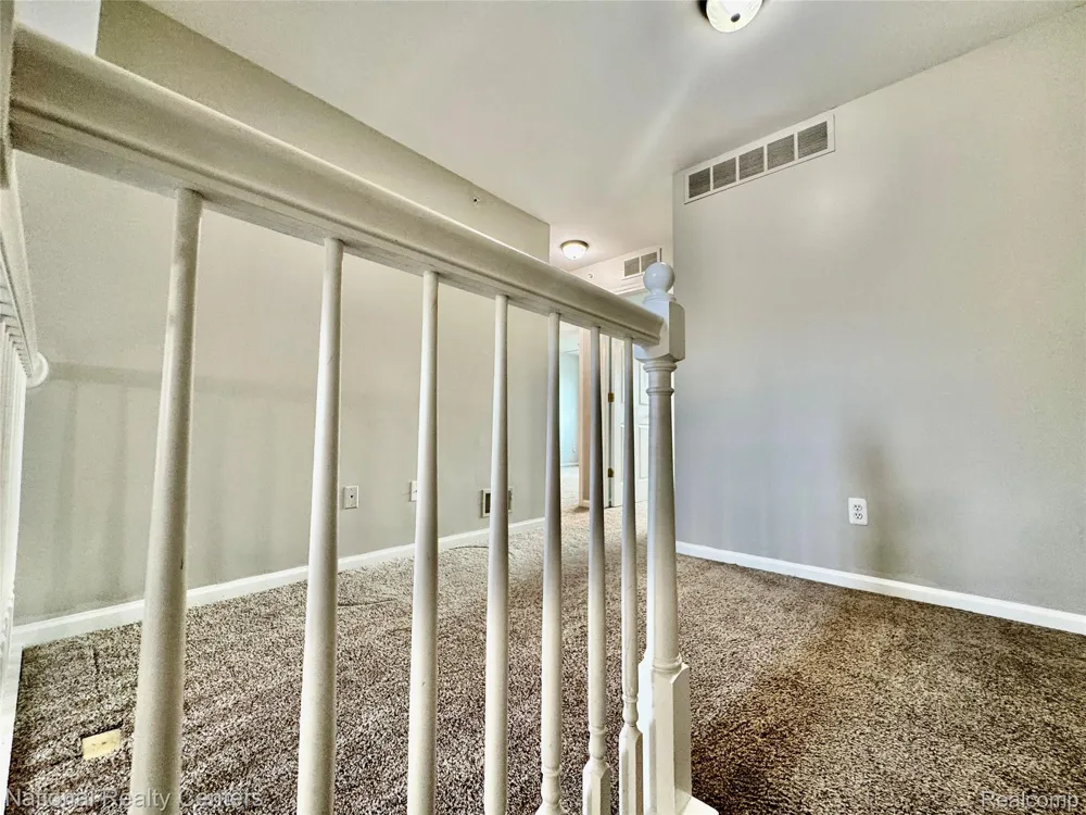 414 Old Pine Way #136 Walled Lake City, MI 48390