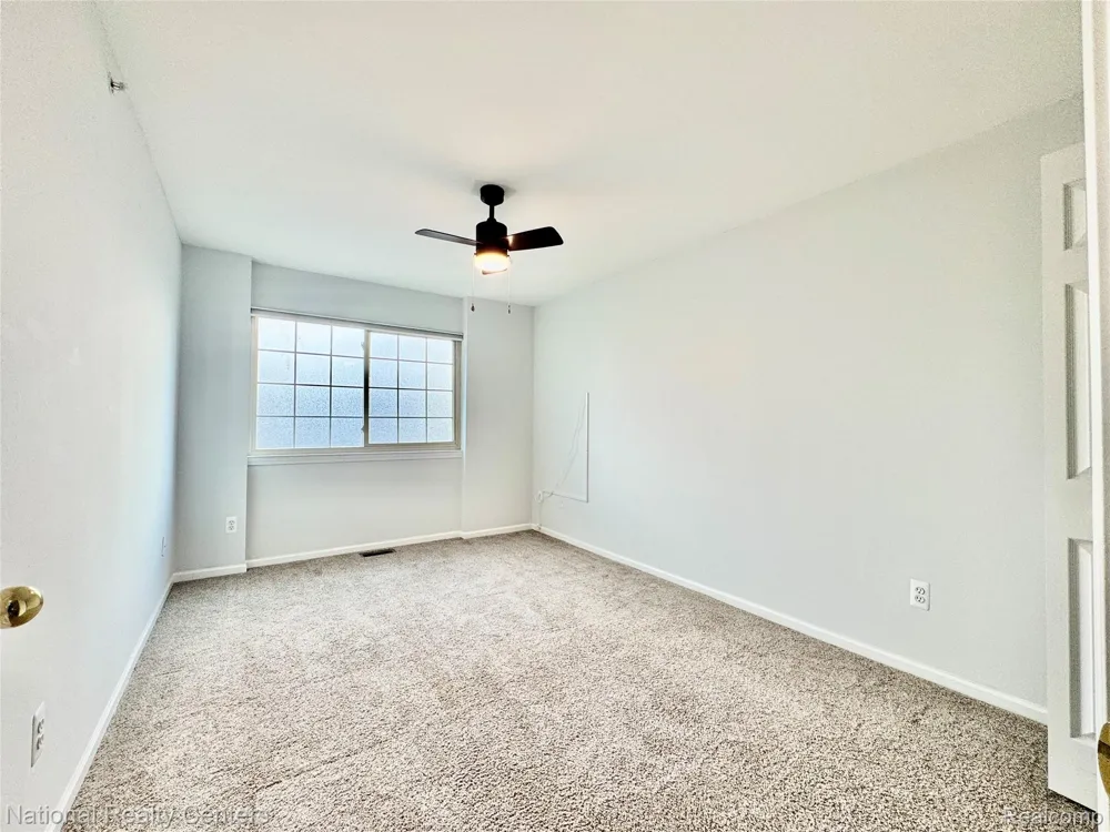 414 Old Pine Way #136 Walled Lake City, MI 48390