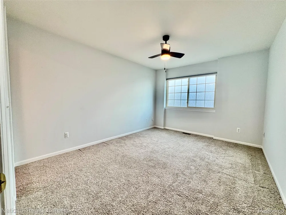 414 Old Pine Way #136 Walled Lake City, MI 48390