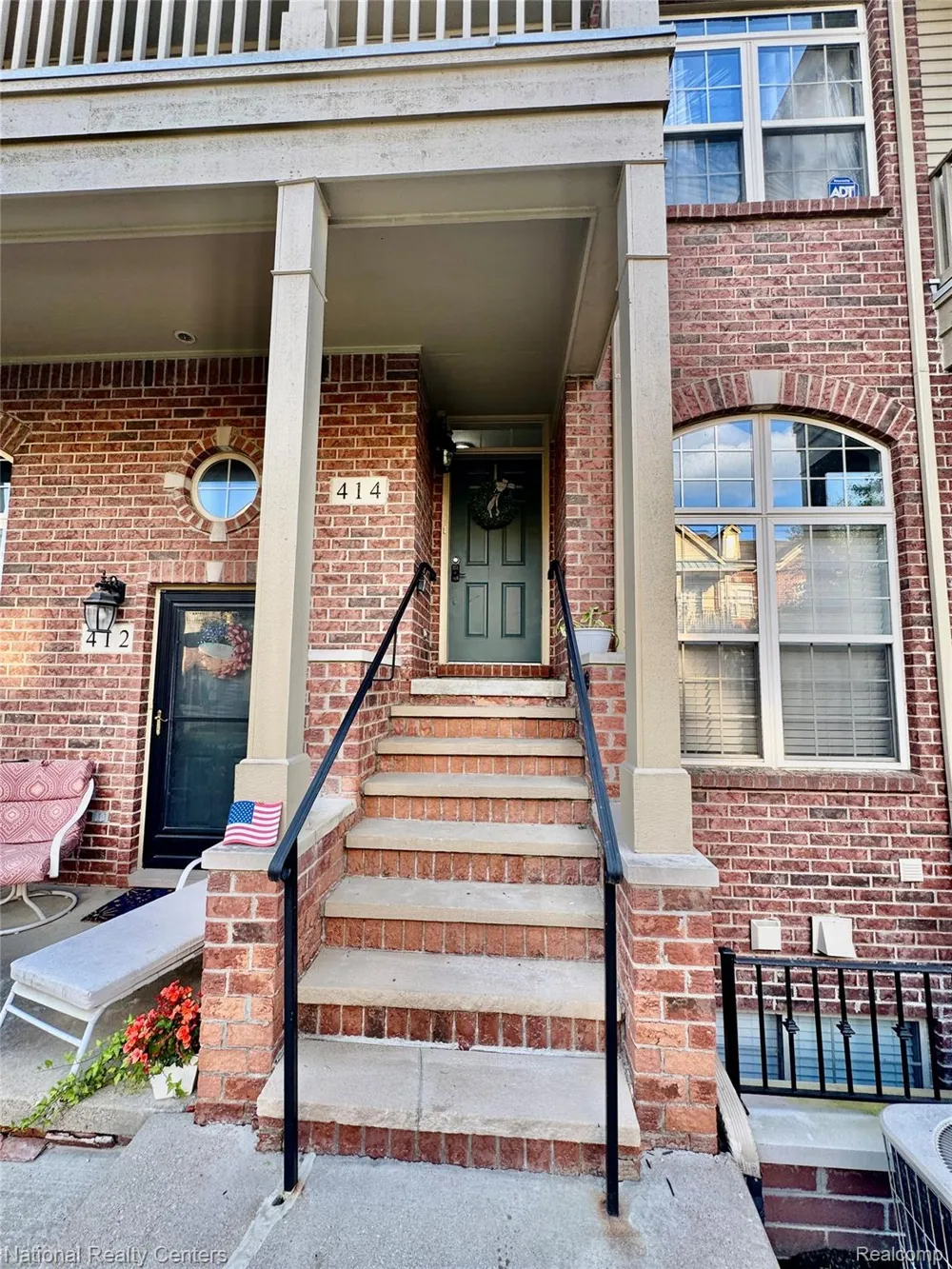 414 Old Pine Way #136 Walled Lake City, MI 48390