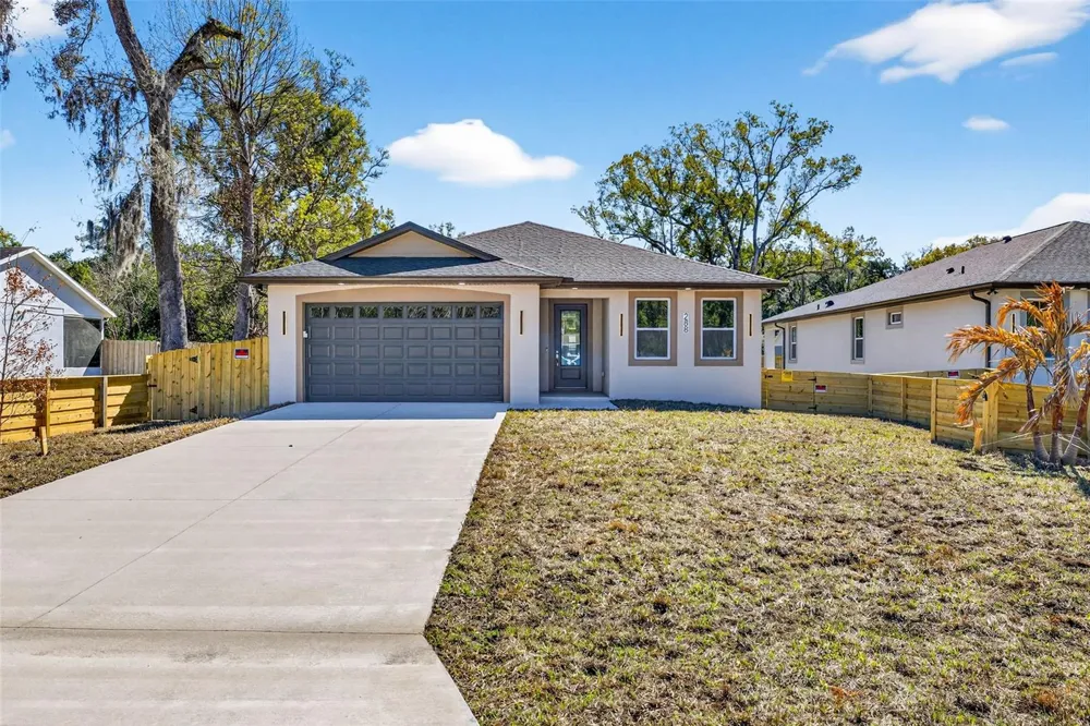 288 ROOSEVELT AVENUE Masaryktown, FL 34604