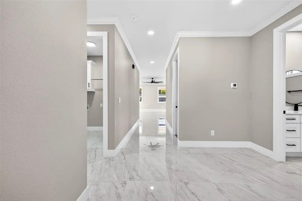 288 ROOSEVELT AVENUE Masaryktown, FL 34604