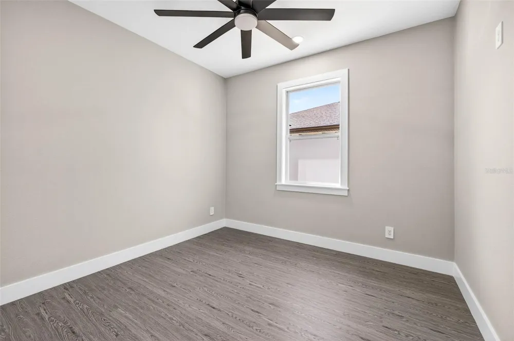 288 ROOSEVELT AVENUE Masaryktown, FL 34604