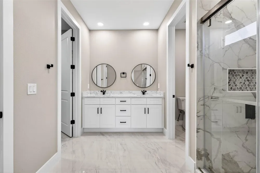 288 ROOSEVELT AVENUE Masaryktown, FL 34604
