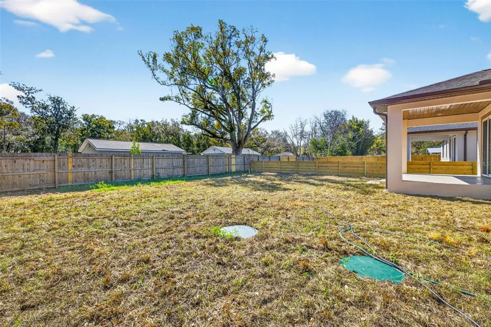 288 ROOSEVELT AVENUE Masaryktown, FL 34604