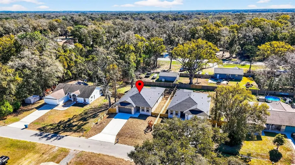 288 ROOSEVELT AVENUE Masaryktown, FL 34604