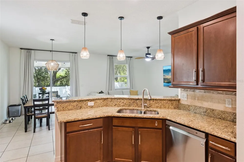 1356 SCARLET OAK LOOP Winter Garden, FL 34787
