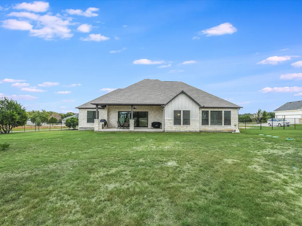 113 Tesoro Perdido Cove Liberty Hill, TX 78642