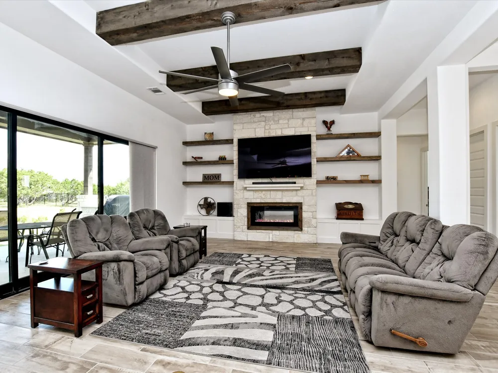 113 Tesoro Perdido Cove Liberty Hill, TX 78642