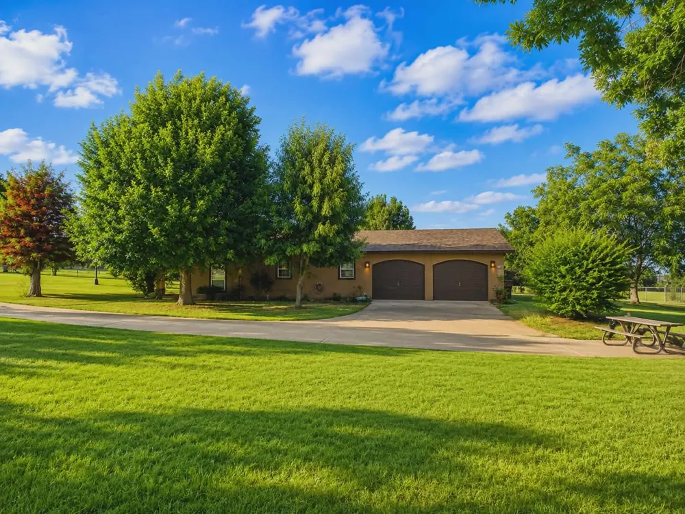 3711 Dove Creek Road Cleburne, TX 76031