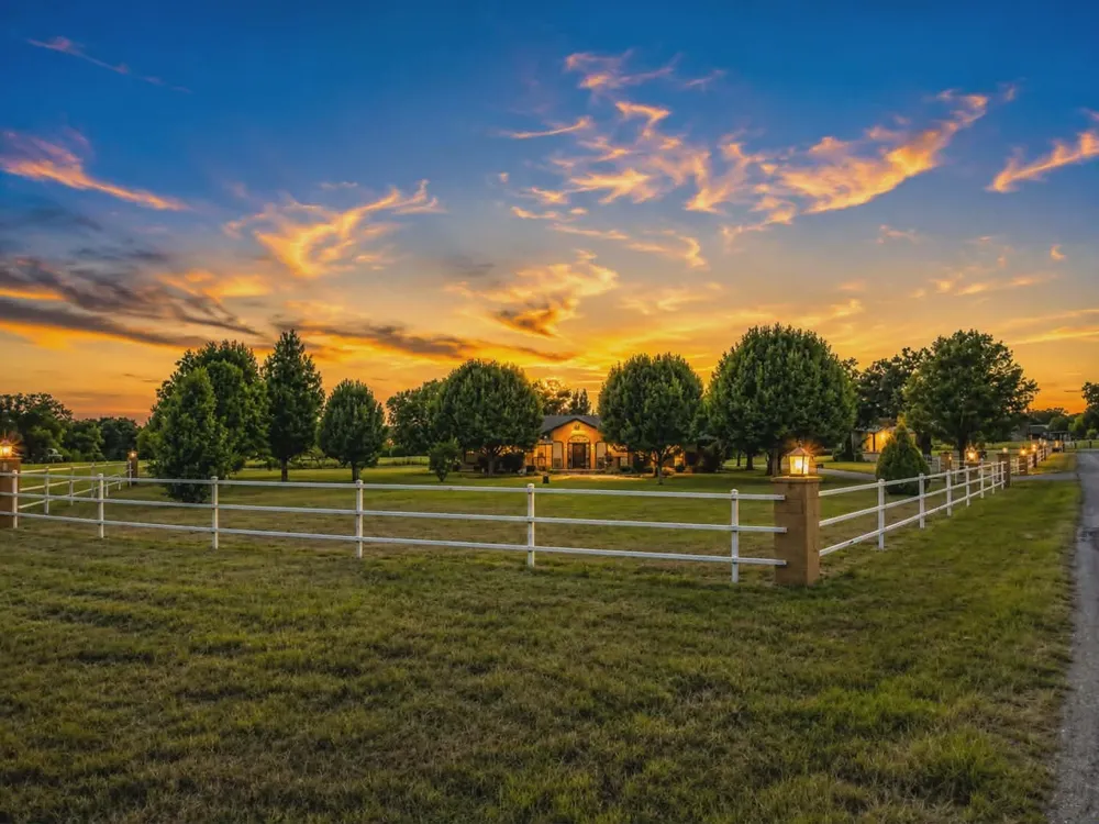 3711 Dove Creek Road Cleburne, TX 76031
