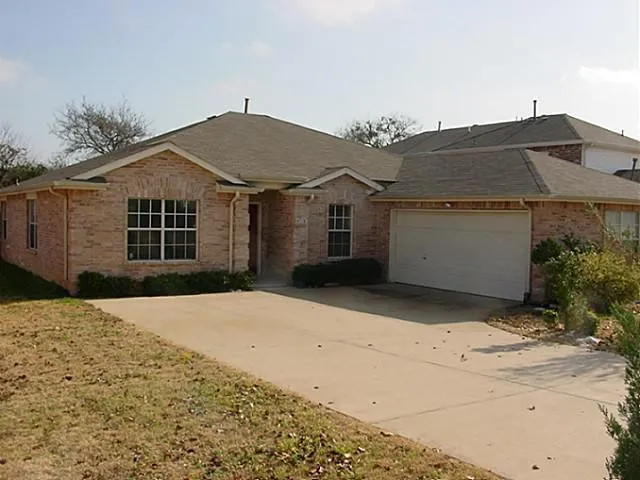 4716 Lee Hutson Lane Sachse, TX 75048