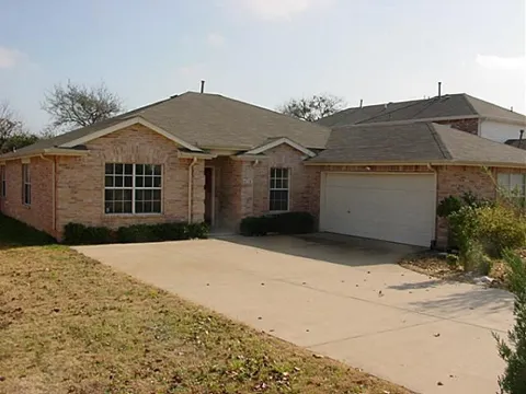 4716 Lee Hutson Lane