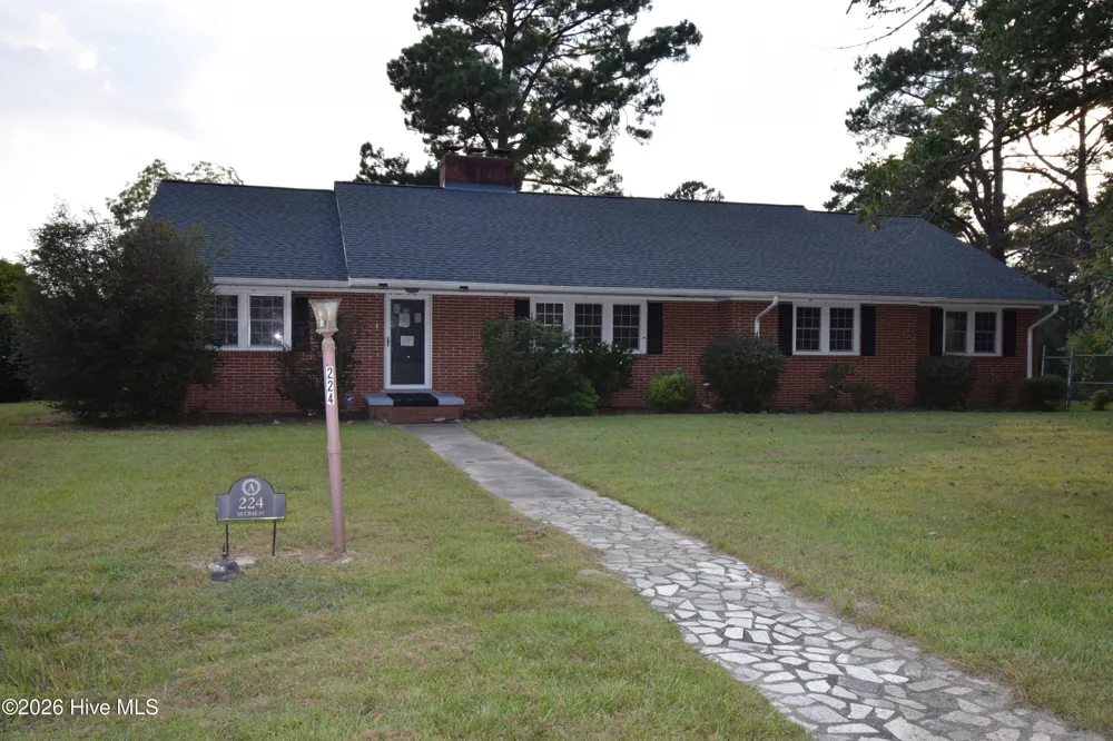 224 Mccrae Street Grifton, NC 28530