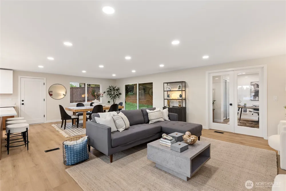 31446 28th Place SW Federal Way, WA 98023