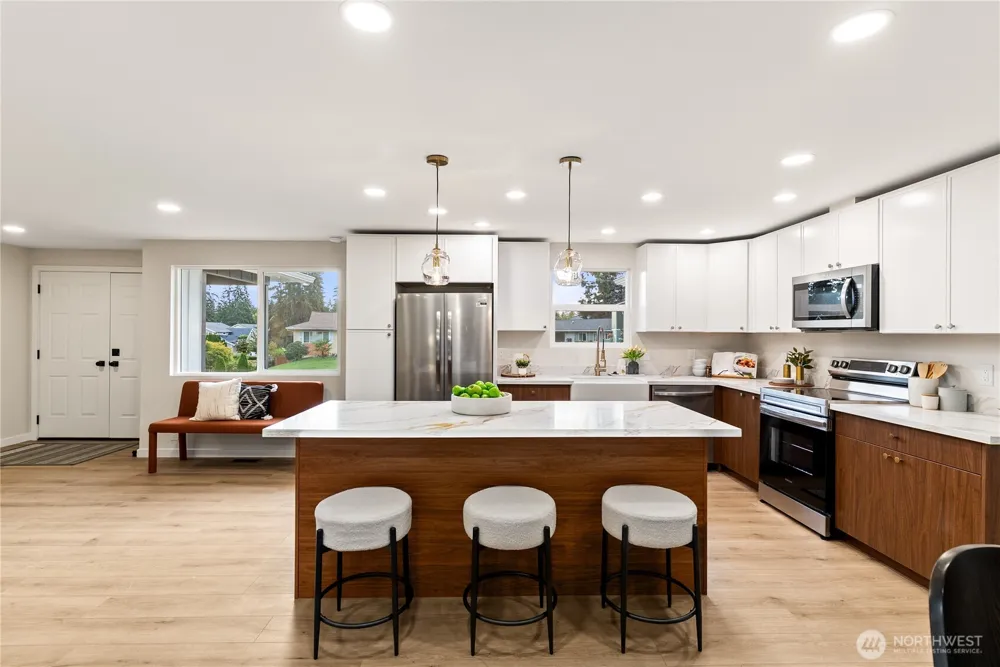 31446 28th Place SW Federal Way, WA 98023