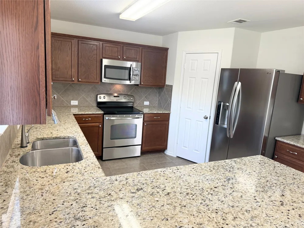 236 Falcon Lane Leander, TX 78641