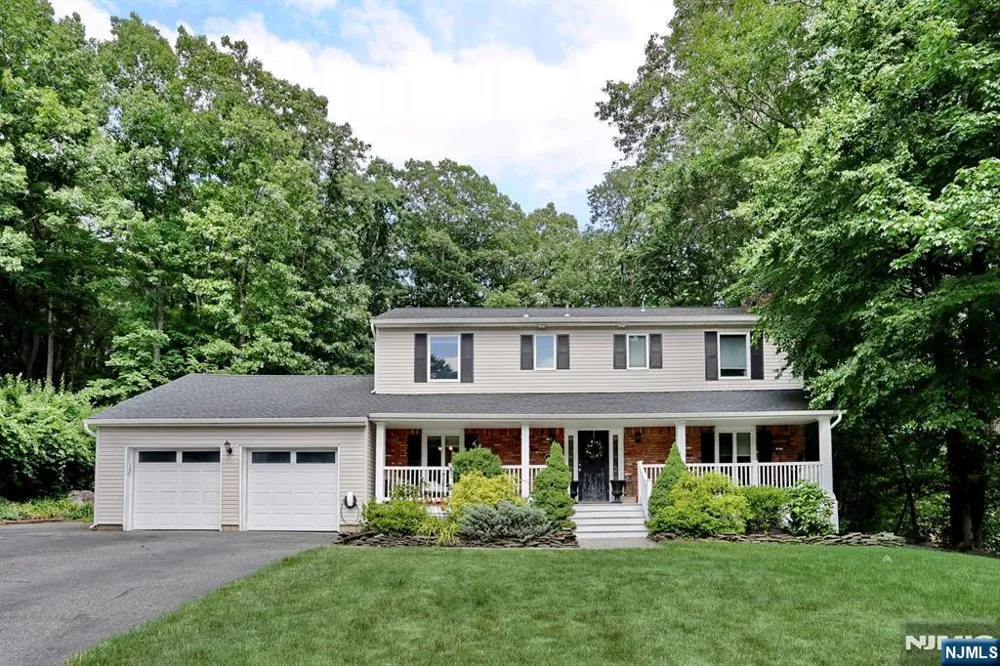 8 Northgate Park Ringwood, NJ 07456