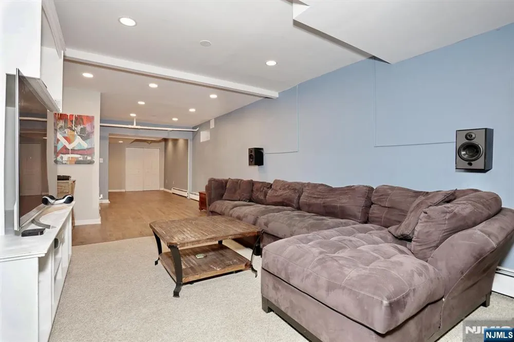 8 Northgate Park Ringwood, NJ 07456