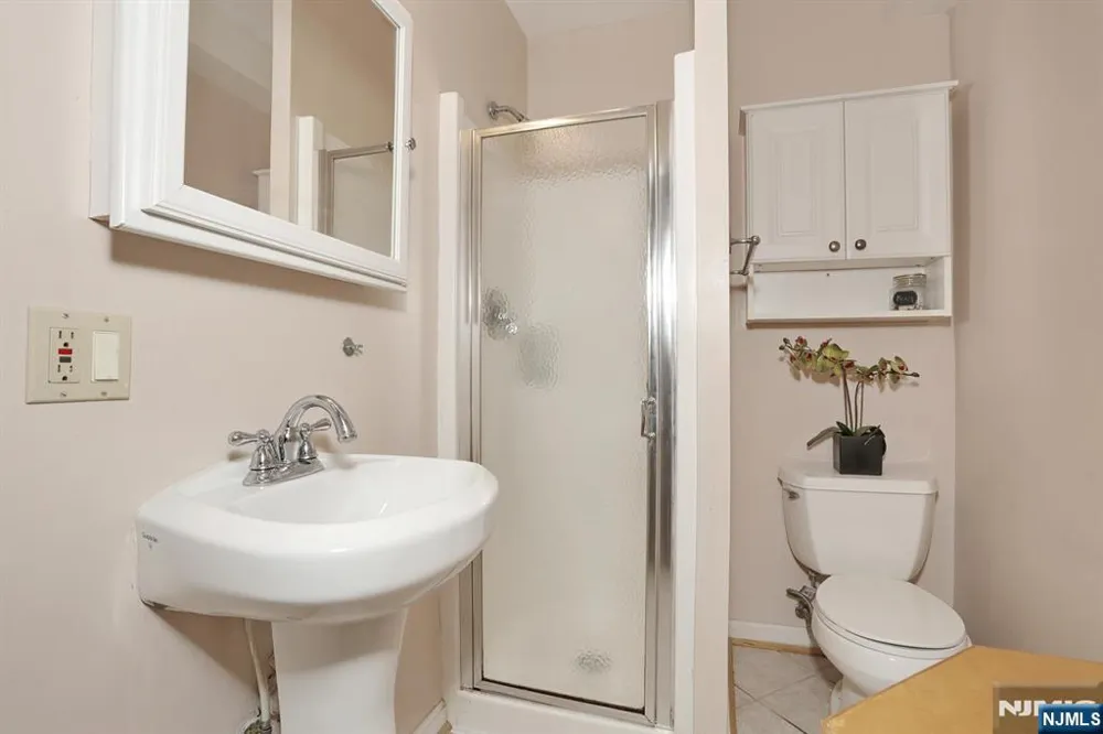 8 Northgate Park Ringwood, NJ 07456