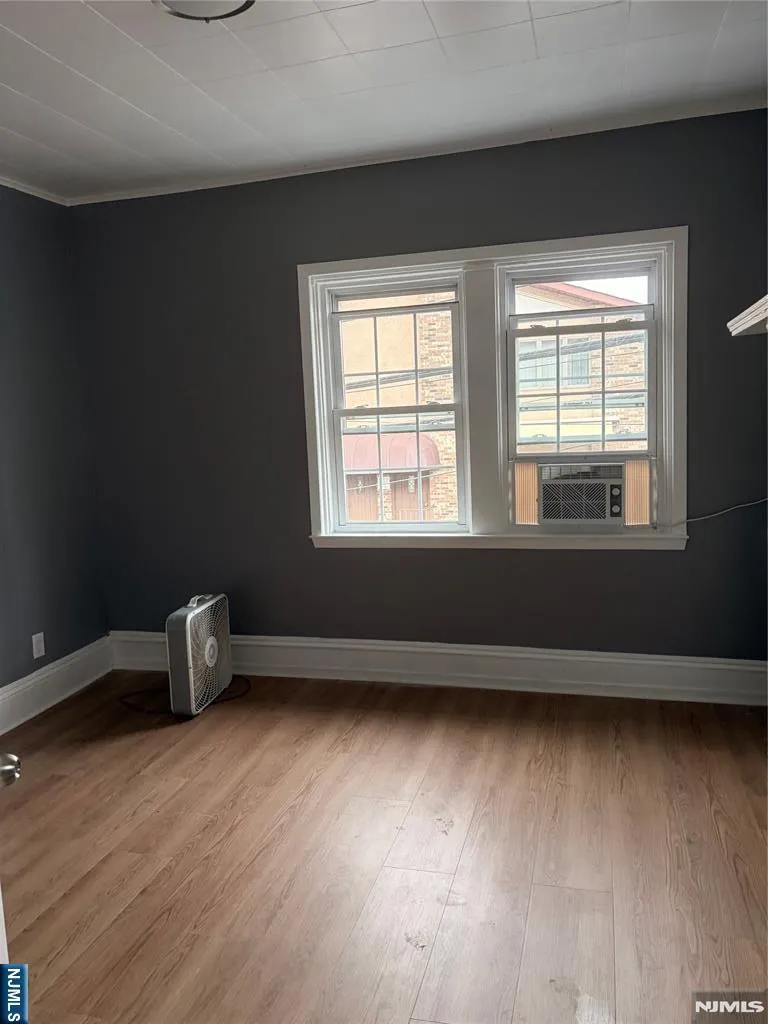 212 Crescent Lane 3 Cliffside Park, NJ 07010
