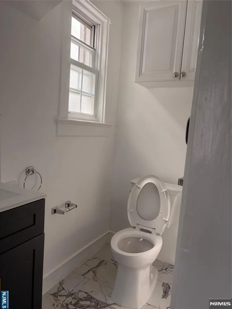 212 Crescent Lane 3 Cliffside Park, NJ 07010