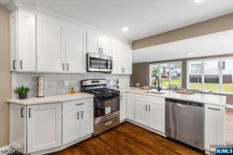 235 River Drive Elmwood Park, NJ 07407