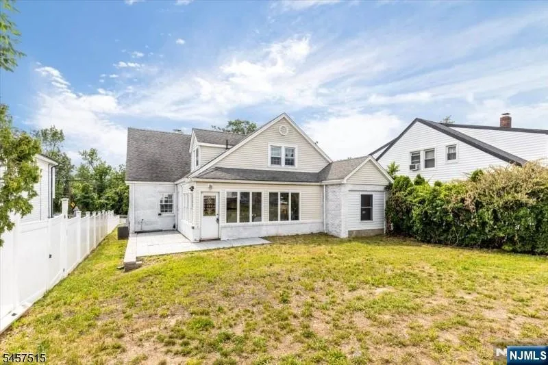 235 River Drive Elmwood Park, NJ 07407