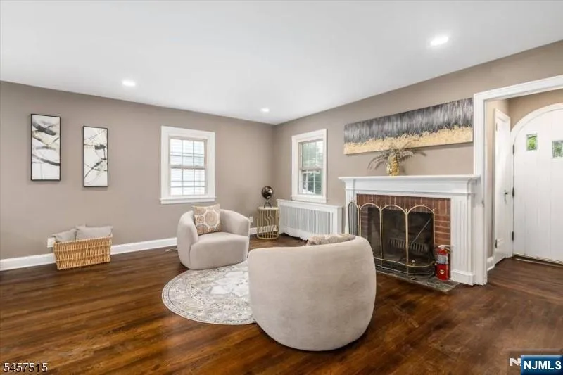 235 River Drive Elmwood Park, NJ 07407