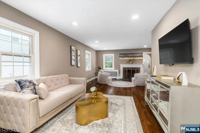 235 River Drive Elmwood Park, NJ 07407
