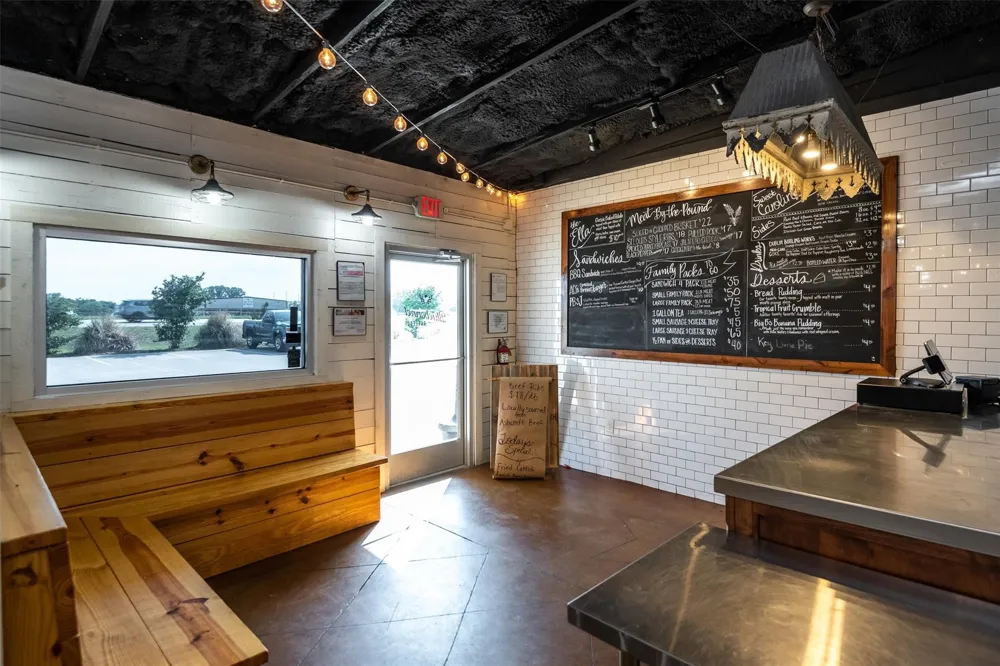 3921 S Highway 287 Waxahachie, TX 75165