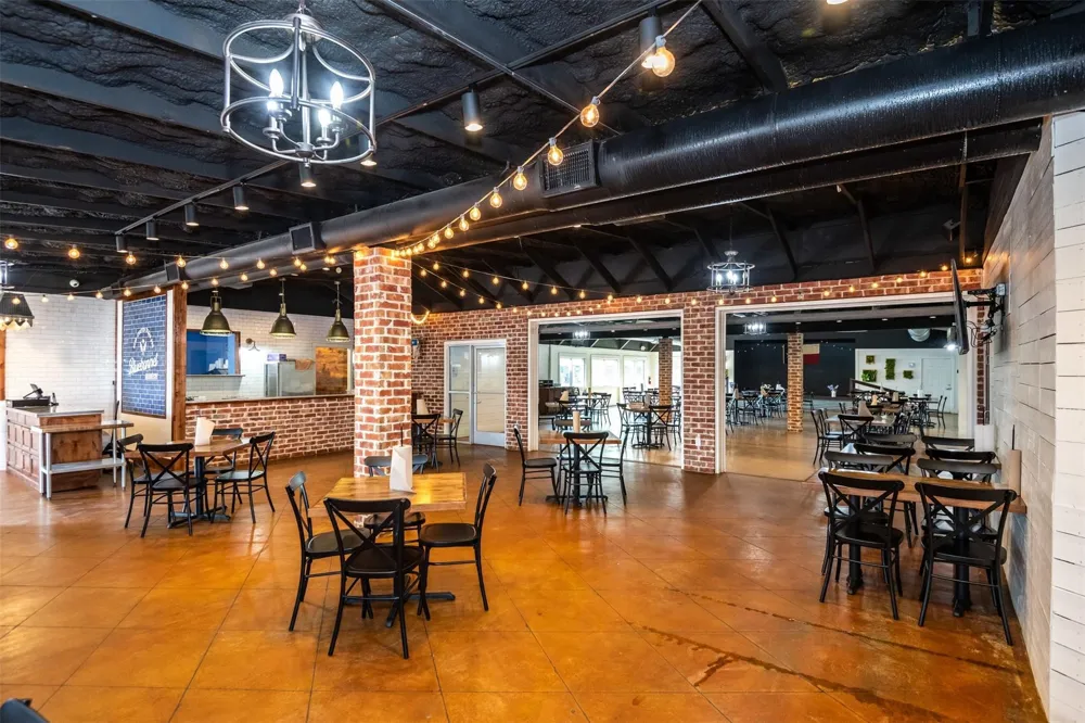 3921 S Highway 287 Waxahachie, TX 75165
