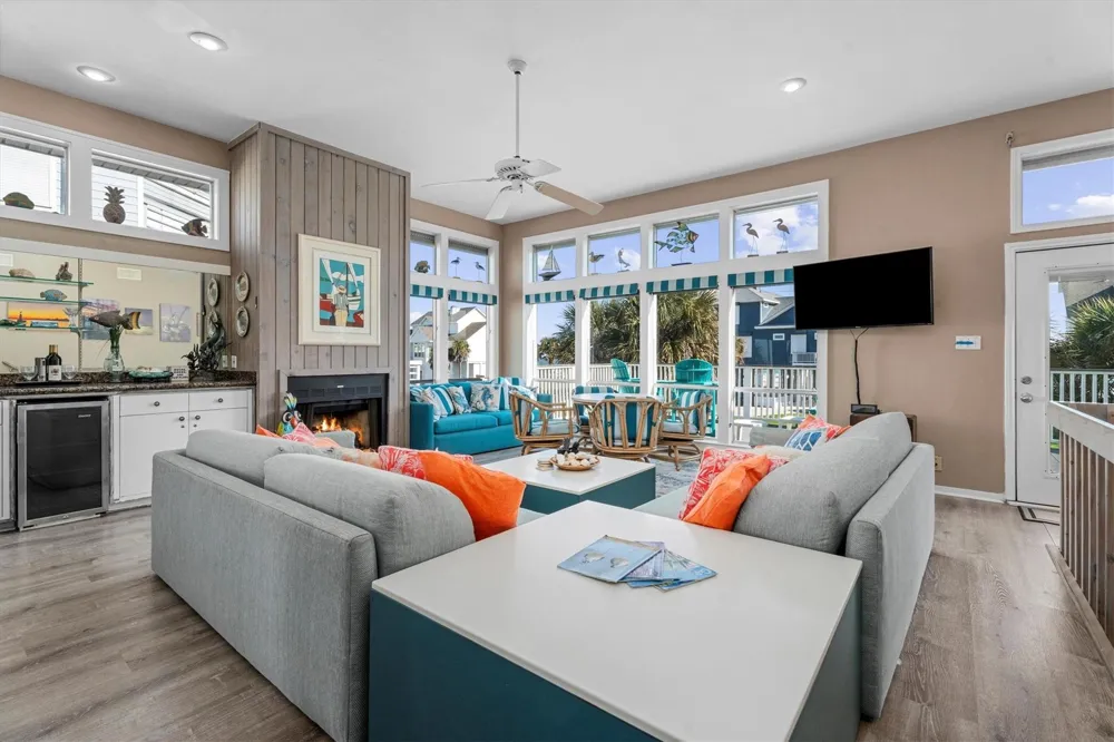 18410 E De Vaca Lane Galveston, TX 77554